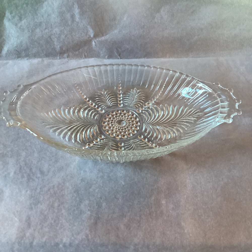 Anchor Hocking Vintage Pressed Glass Feather and Pearl Dish